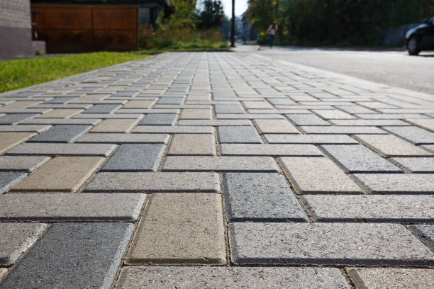 Best Professional Driveway Pavers  in Weatogue, CT