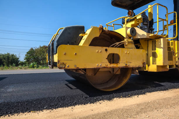 Best Driveway Paving Contractor  in Weatogue, CT